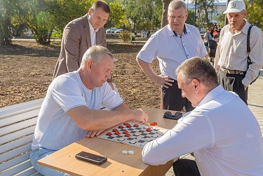 Депутат «меняет» округ